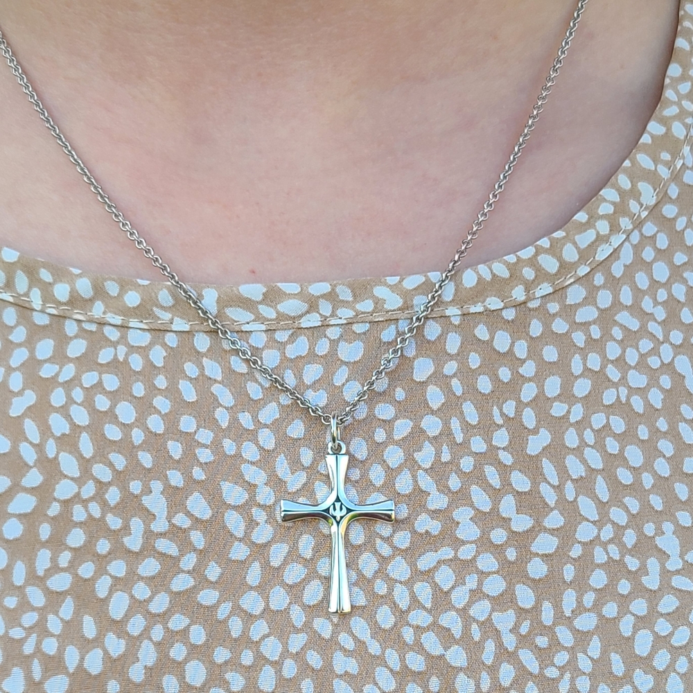 Retired James Avery Serenity Cross Elegant Silver Cross Necklace Dove Descending